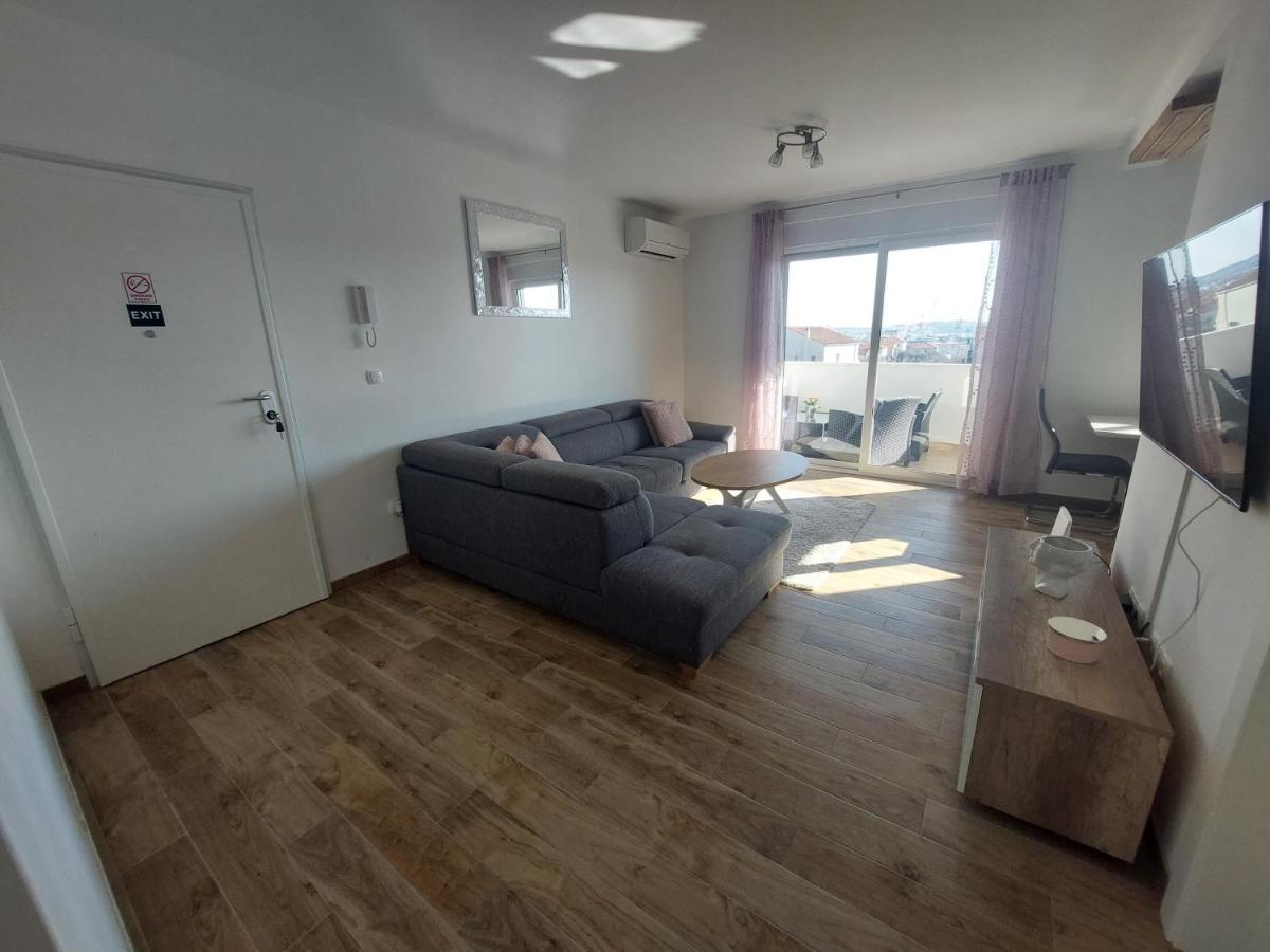 Apartment Ma Mi Trogir Bagian luar foto